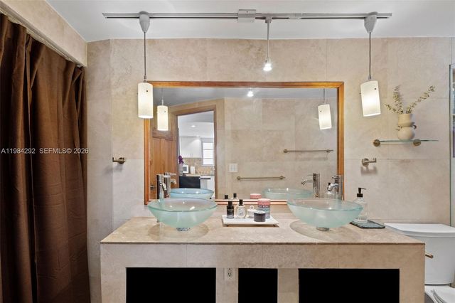 949 Pennsylvania Ave 201, Miami Beach, FL 33139