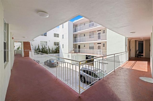 949 Pennsylvania Ave 201, Miami Beach, FL 33139