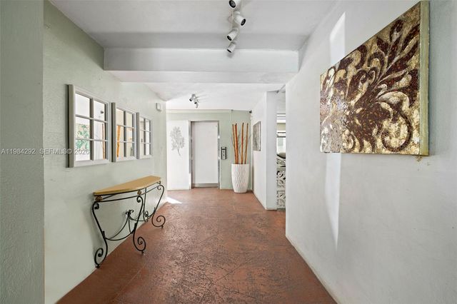 949 Pennsylvania Ave 201, Miami Beach, FL 33139