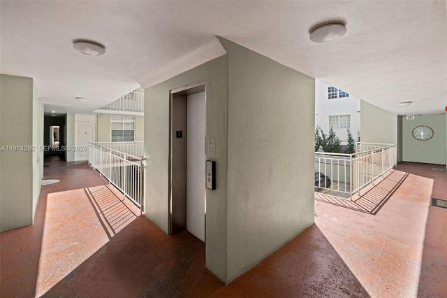 949 Pennsylvania Ave 201, Miami Beach, FL 33139