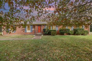 109 Meadowgreen Ct, Franklin, TN 37069