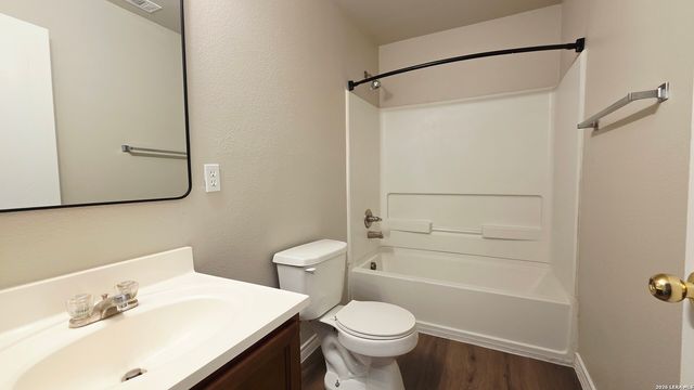 5003 Summit Wood Apt 1, San Antonio, TX 78229