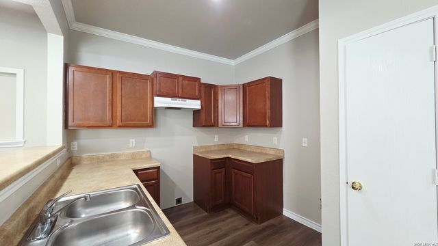 5003 Summit Wood Apt 1, San Antonio, TX 78229