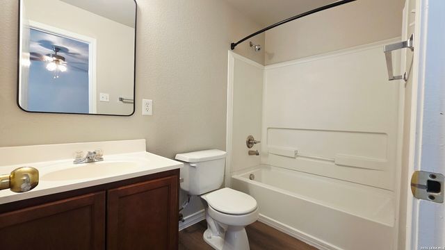 5003 Summit Wood Apt 1, San Antonio, TX 78229