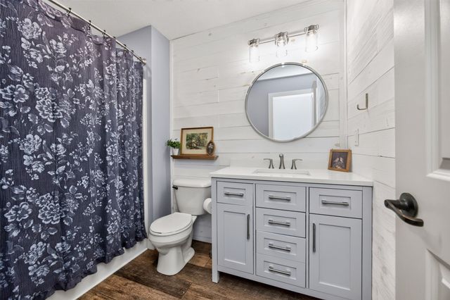 1720 SE Waters Edge Drive, Waukee, IA 50263