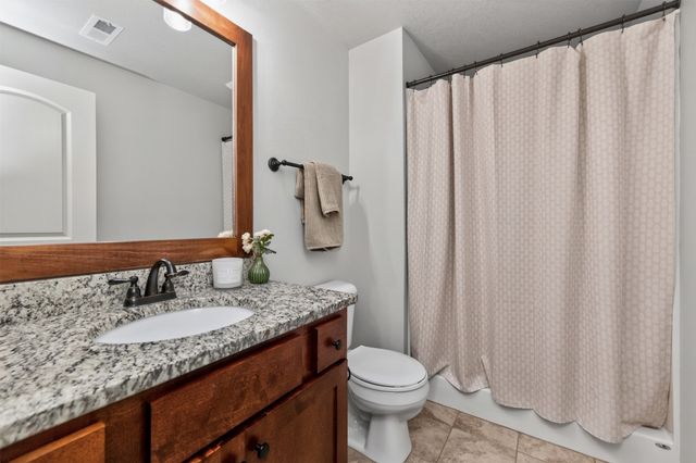 1720 SE Waters Edge Drive, Waukee, IA 50263