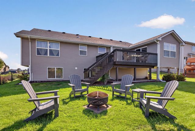1720 SE Waters Edge Drive, Waukee, IA 50263