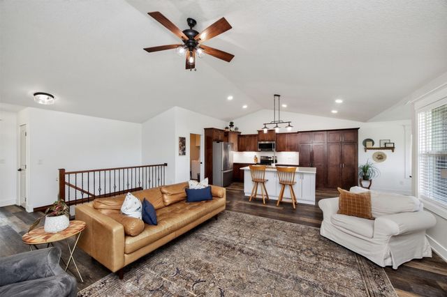 1720 SE Waters Edge Drive, Waukee, IA 50263