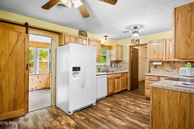 3305 Leonard Huskey Lane, Pigeon Forge, TN 37863