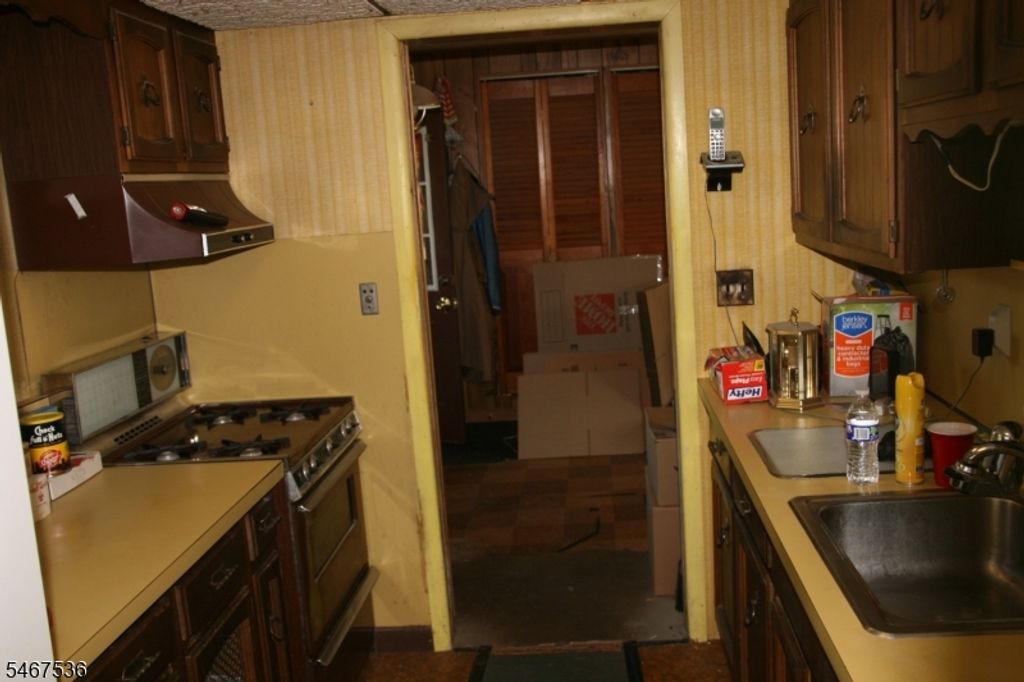 9 Robin Hood Rd, Parsippany-troy Hills Twp., NJ 07950 — photo 5