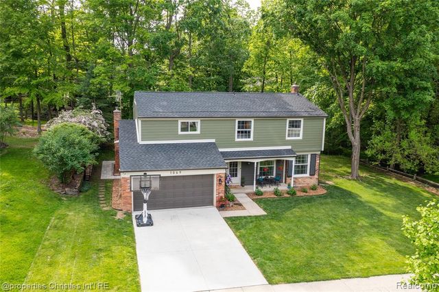 1069 Grace Court, Northville, MI 48167