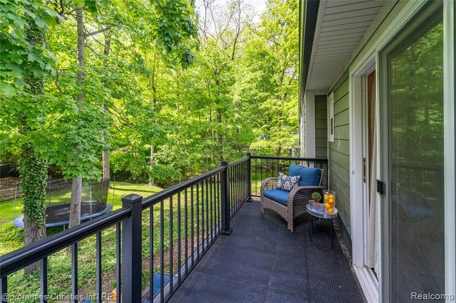1069 Grace Court, Northville, MI 48167