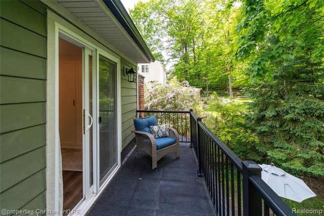 1069 Grace Court, Northville, MI 48167
