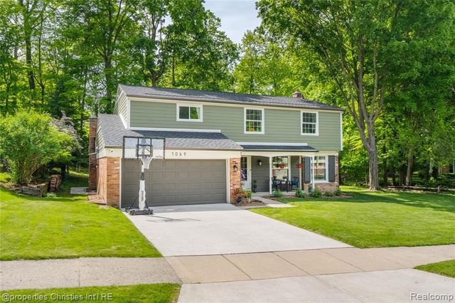 1069 Grace Court, Northville, MI 48167