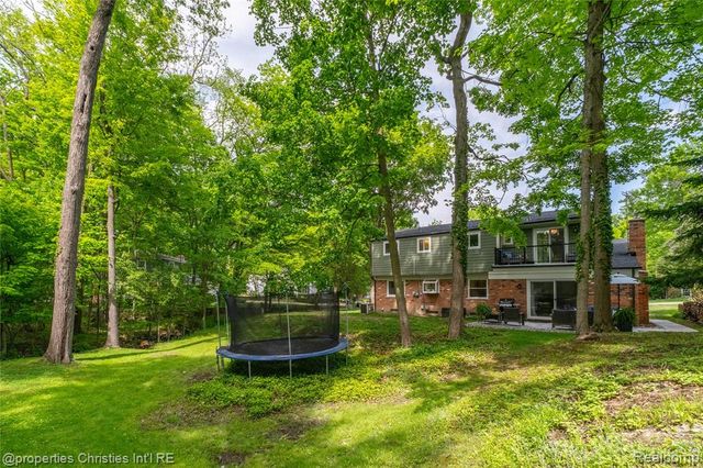 1069 Grace Court, Northville, MI 48167