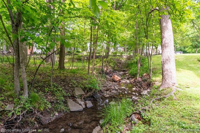 1069 Grace Court, Northville, MI 48167