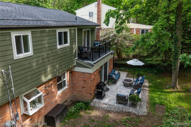 1069 Grace Court, Northville, MI 48167