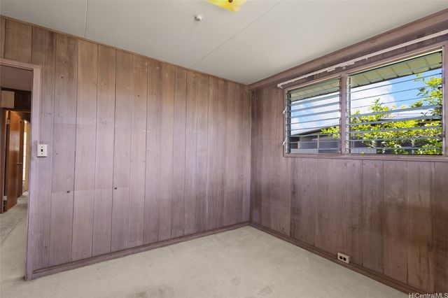 1728 Kino Street, Honolulu, HI 96819