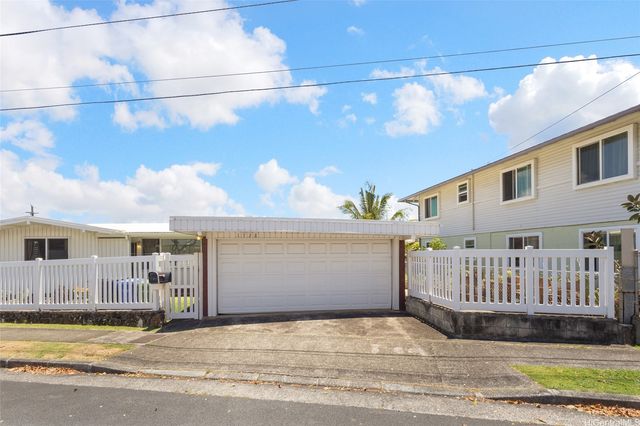 1728 Kino Street, Honolulu, HI 96819