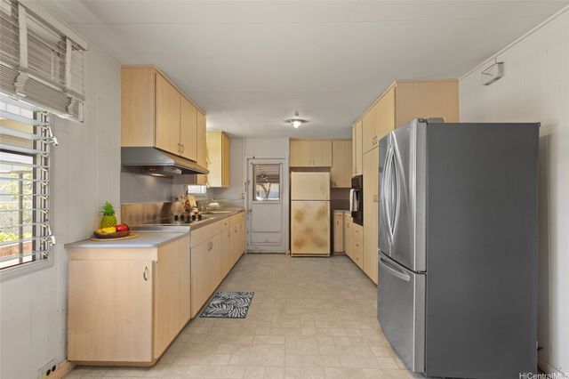 1728 Kino Street, Honolulu, HI 96819