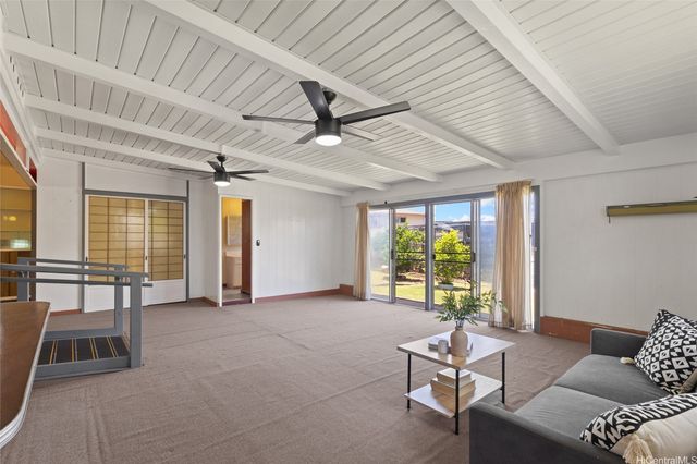 1728 Kino Street, Honolulu, HI 96819
