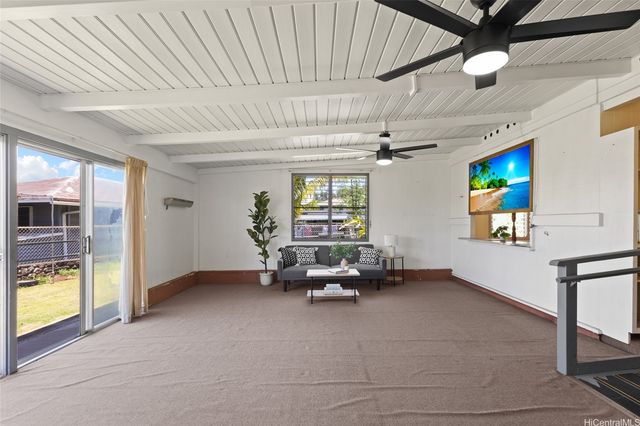 1728 Kino Street, Honolulu, HI 96819