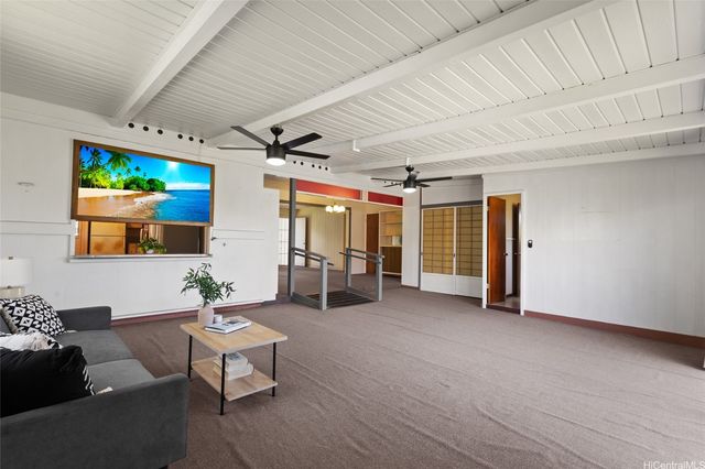 1728 Kino Street, Honolulu, HI 96819