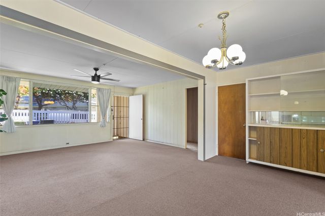 1728 Kino Street, Honolulu, HI 96819
