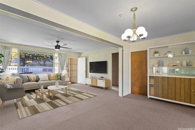 1728 Kino Street, Honolulu, HI 96819