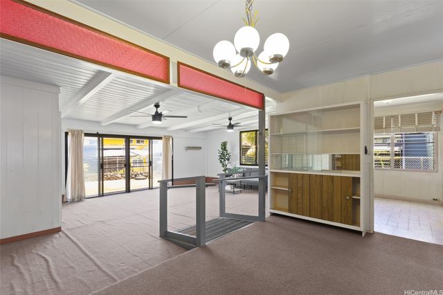 1728 Kino Street, Honolulu, HI 96819