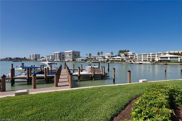 222 Harbour DR # 103, Naples, FL 34103