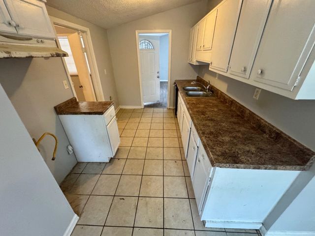 3936 AJANDERS DR, Memphis, TN 38127