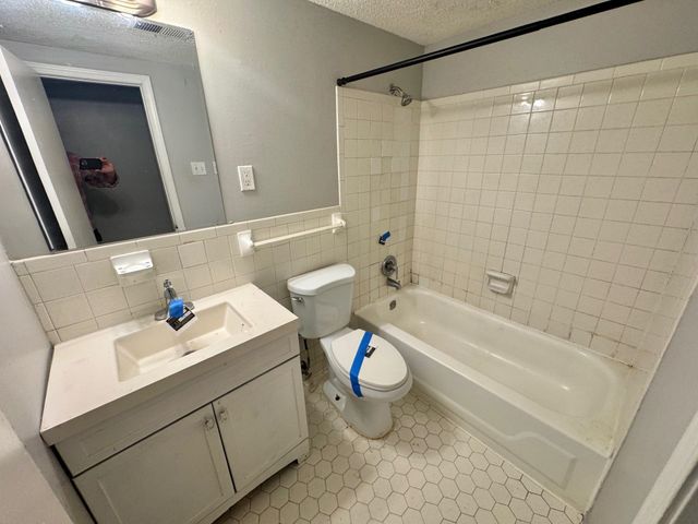 3936 AJANDERS DR, Memphis, TN 38127