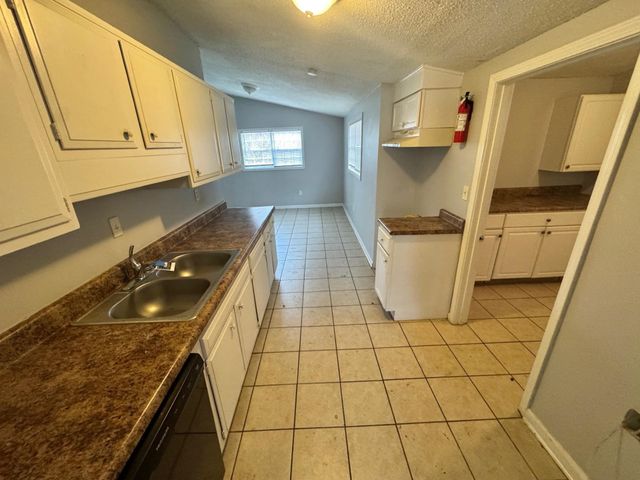 3936 AJANDERS DR, Memphis, TN 38127