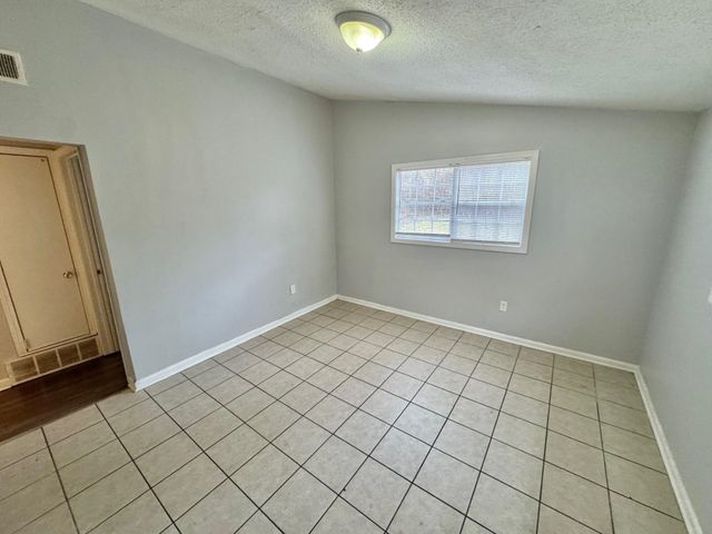 3936 AJANDERS DR, Memphis, TN 38127