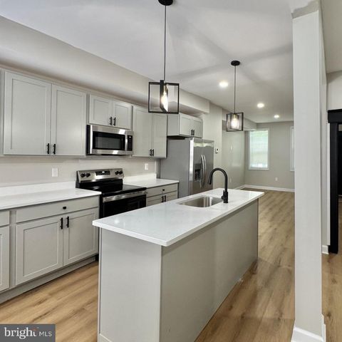2216 WHITTIER AVE, Baltimore, MD 21217