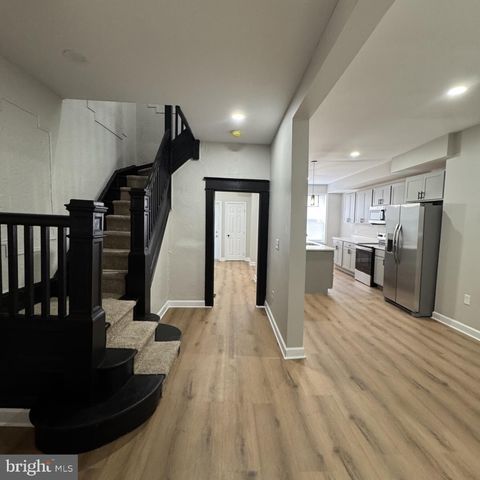 2216 WHITTIER AVE, Baltimore, MD 21217