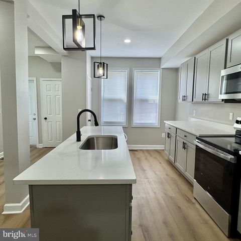 2216 WHITTIER AVE, Baltimore, MD 21217