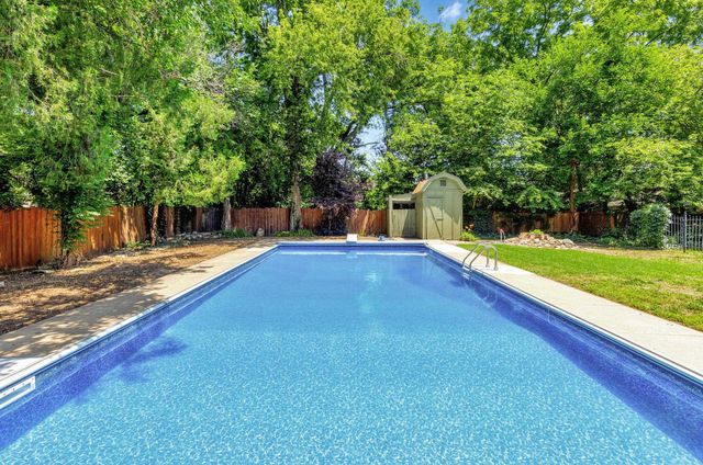 10520 Cora St, Wichita, KS 67205