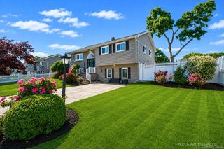 415 Elmwood Street, Islip Terrace, NY 11752