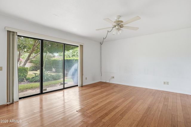 1204 E COMMODORE Place, Tempe, AZ 85283