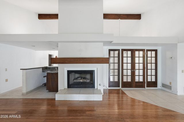 1204 E COMMODORE Place, Tempe, AZ 85283