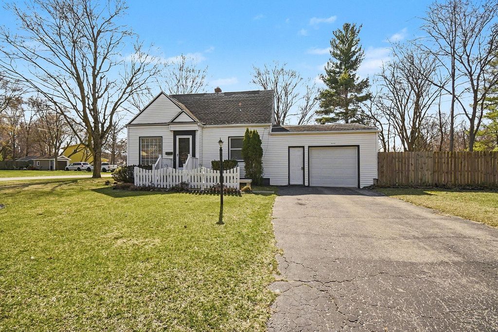 4451 Morningside Drive SE, Kentwood, MI 49512