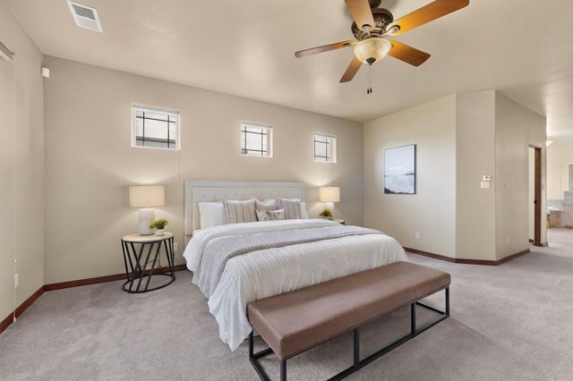 8200 Grape Harvest Court NE, Albuquerque, NM 87122