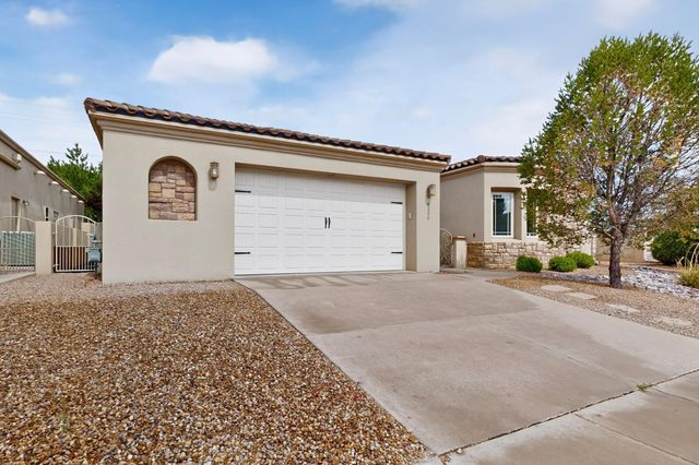 8200 Grape Harvest Court NE, Albuquerque, NM 87122