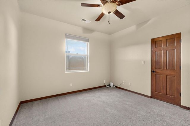 8200 Grape Harvest Court NE, Albuquerque, NM 87122