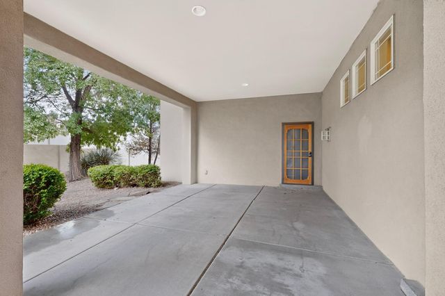 8200 Grape Harvest Court NE, Albuquerque, NM 87122