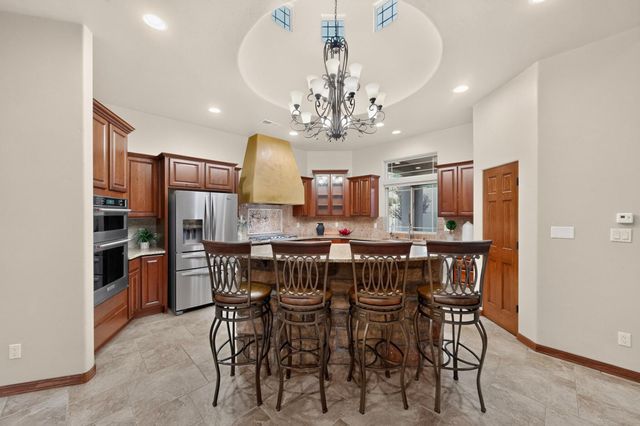 8200 Grape Harvest Court NE, Albuquerque, NM 87122