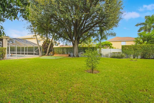 7202 CATALINA ISLE Drive, Lake Worth, FL 33467