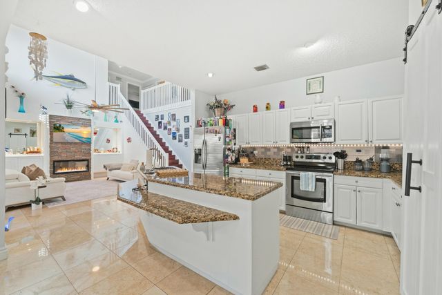 7202 CATALINA ISLE Drive, Lake Worth, FL 33467